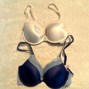 2-Victoria’s Secret Pink date t-shirt lightly lined bras-34c